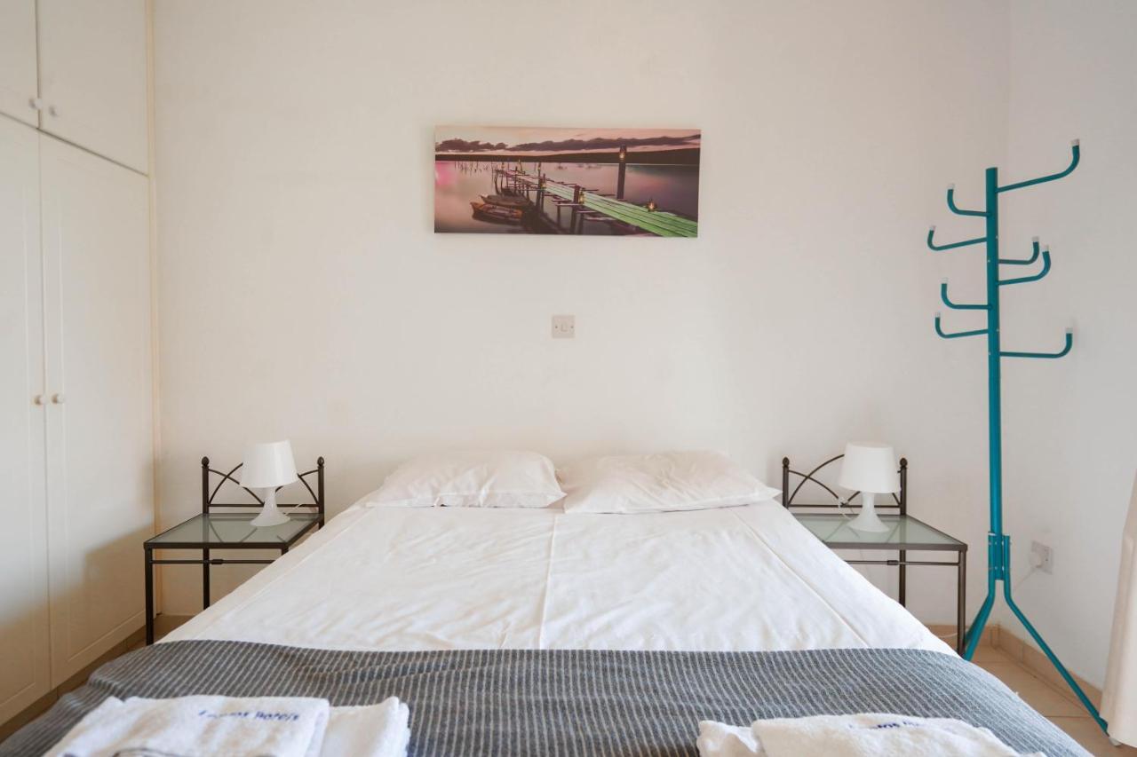 Appartement Resitour - Regina Gardens à Paphos Extérieur photo