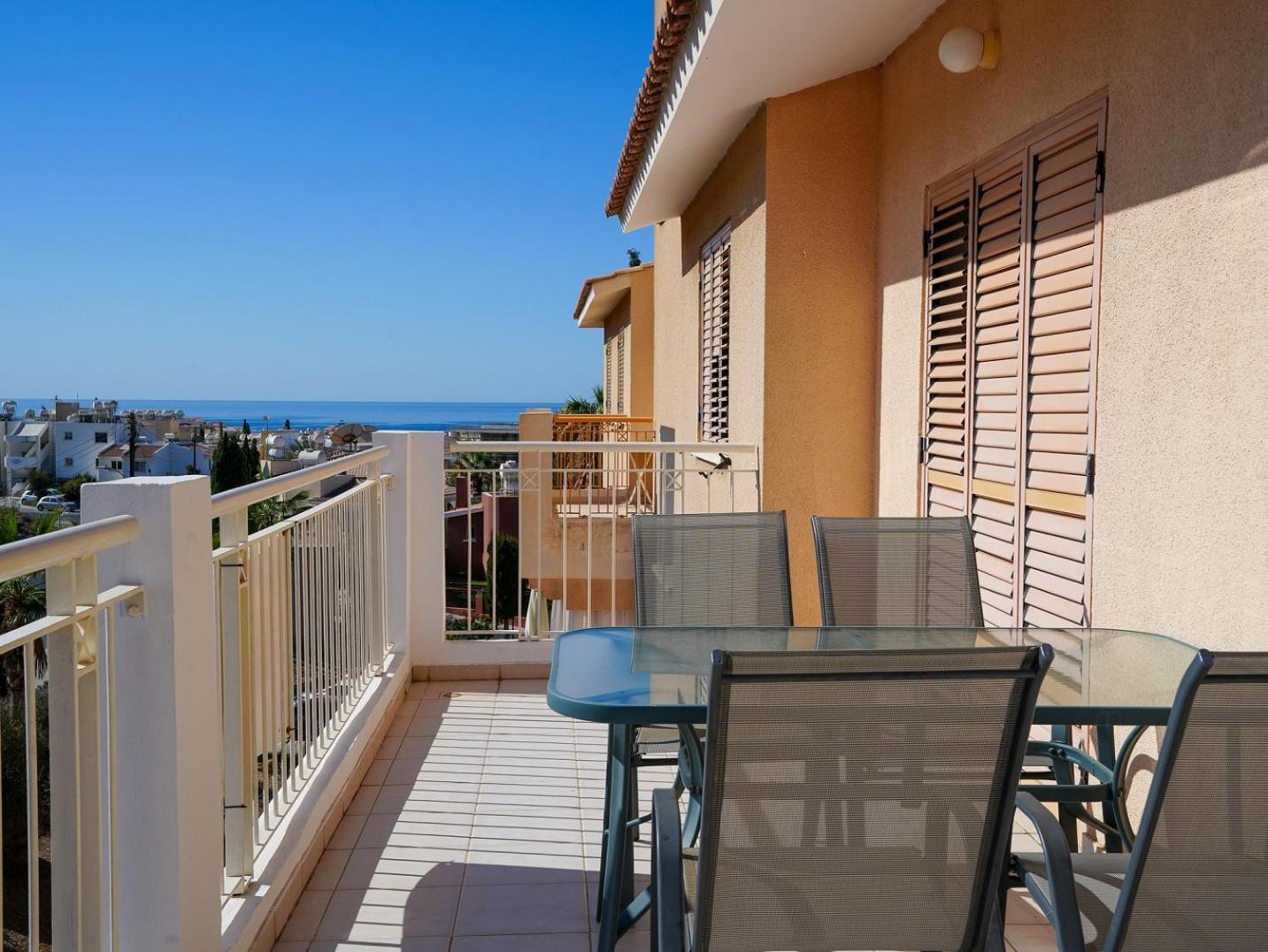 Appartement Resitour - Regina Gardens à Paphos Extérieur photo